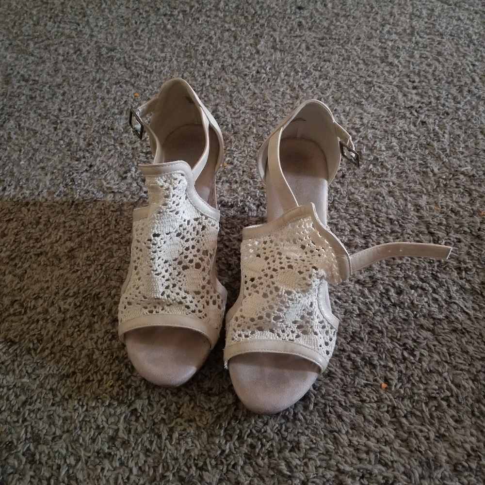 Dress shoes